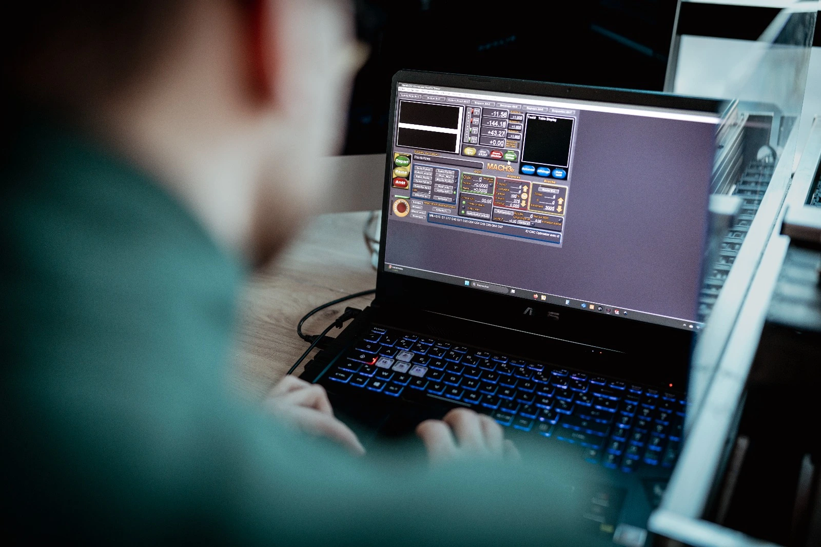 artisan lunetier programmation cnc