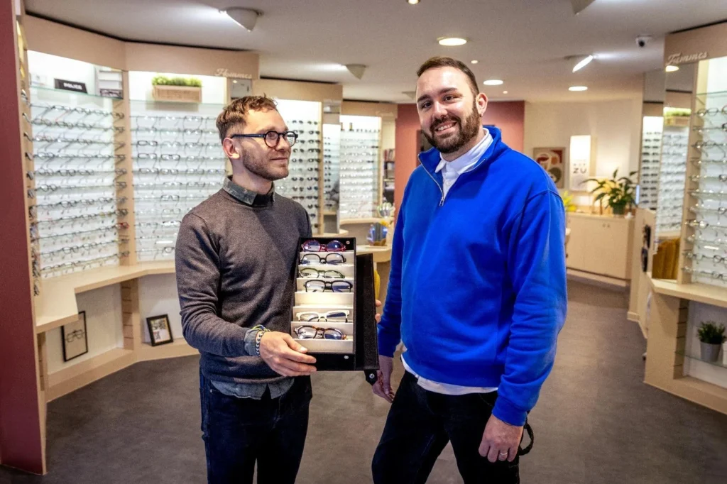 William de la boutique distributeur l'opticien la madeleine